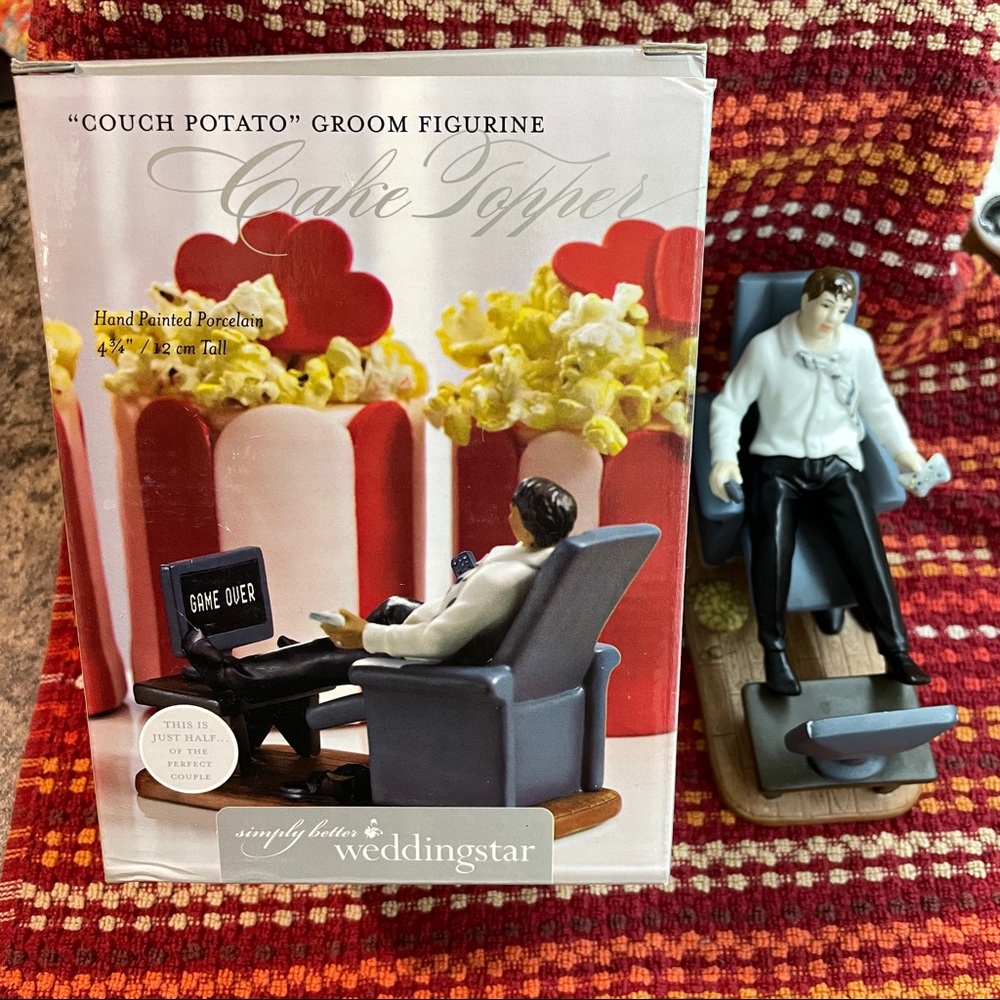 “Couch Potato” Groom Wedding Cake Topper